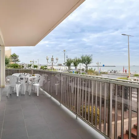 Emplacement idéal en front de mer Appartamento