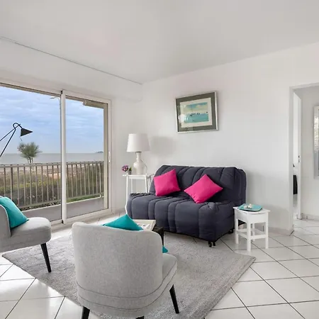 Emplacement Ideal En Front De アパート La Baule
