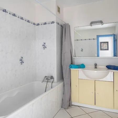 Emplacement Ideal En Front De アパート La Baule