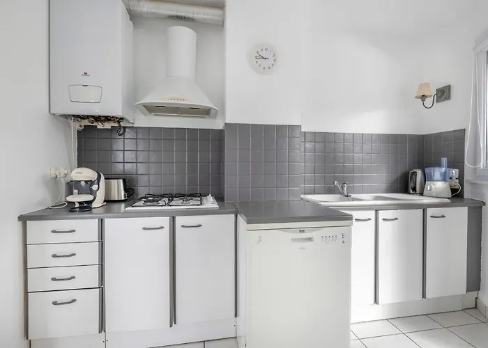 Emplacement Ideal En Front De Apartament