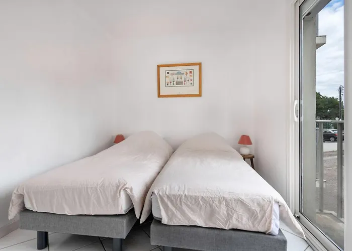 Emplacement Ideal En Front De Apartament