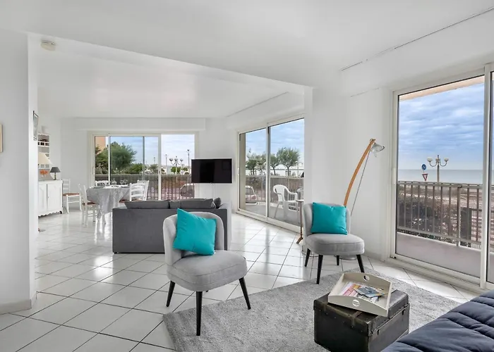 Emplacement Ideal En Front De Apartament